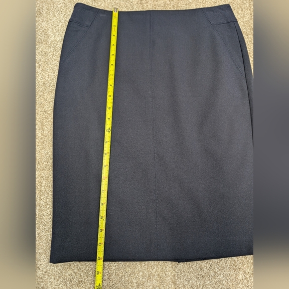 Loft navy blue skirt - Picture 4 of 7
